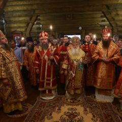 Сонм архипастырей совершили всенощное бдение в Царской обители на Ганиной Яме