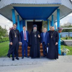 Епископ Феодосий совершил божественную Литургию в храме в честь святителя Николая Чудотворца