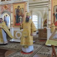 Епископ Феодосий совершил воскресную Божественную Литургию в храме свв. апп. Петра и Павла г. Североуральска