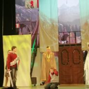 24 апреля в день Светлой Пасхи на главной сцене Дворца Культуры Металлургов г. Серова состоялся спектакль по мотивам сказки Клайва Льюиса «Хроники Нарнии»