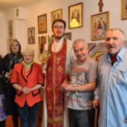 В отделение временного проживания, при комплексном центре социального обслуживания населения г. Волчанск прибыл благодатный огонь и был совершён пасхальный молебен