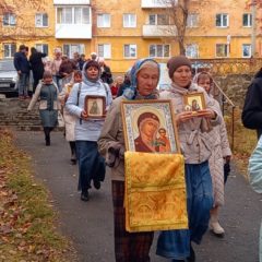 Крестный ход в честь празднования престольного праздника Покрова Пресвятой Богородицы (г. Нижняя Тура)