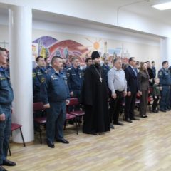 Священник поздравил пожарных с профессиональным праздником (г.Североуральск)