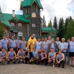 Воины-десантники помолились своему Небесному покровителю пророку Илие (г. Новая Ляля)