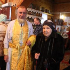 В храме свт. Иоасафа Белгородского отслужили Божественную литургию в день Святой Великомученицы Варвары (пос. Гари)