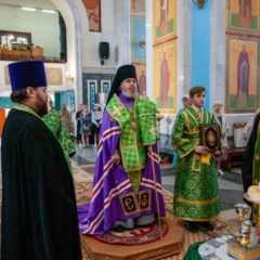 Епископ Серовский и Краснотурьинский Феогност совершил всенощное бдение в канун праздника Пятидесятницы