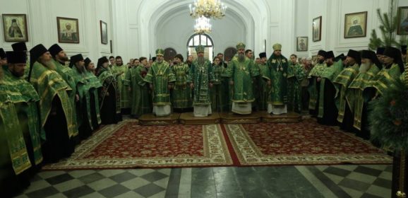 Сонм архипастырей Екатеринбургской митрополии совершил всенощное бдение в канун памяти прав. Симеона Верхотурского в г. Верхотурье