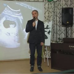 Накануне Дня беременных Серов принимал у себя гостя — известного российского актера театра и кино Николая Перминова