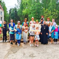 В воскресенье 13 июля в приходе Покрова Пресвятой Богородицы г. Нижняя Тура, прошёл праздник в честь святых Благоверных князей Петра и Февронии Муромских, покровителей семьи, любви и верности