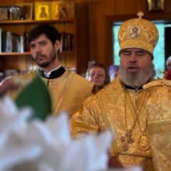 Епископ Серовский и Краснотурьинский Феогност возглавил всенощное бдение в храме Покрова Пресвятой Богородицы