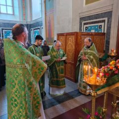 Епископ Серовский и Краснотурьинский Феогност совершил Божественную литургию в храме Максима Исповедника