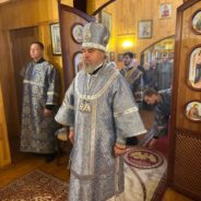 В праздник Покрова Пресвятой Богородицы епископ Серовский и Краснотурьинский Феогност совершил Божественную литургию в храме Покрова Пресвятой Богородицы посёлка Вятчино