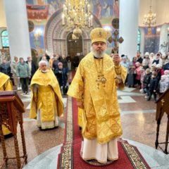 Епископ Серовский и Краснотурьинский Феогност совершил Божественную литургию в день памяти собора святителей Московских