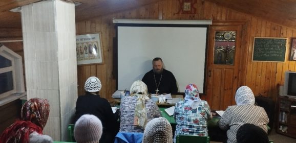 В храме Воскресения Христова г. Новая Ляля открылся кружок изучения Священного Писания