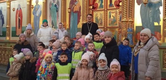 Снегирьки в храме: детские шаги в День Введения во Храм Пресвятой Богородицы!