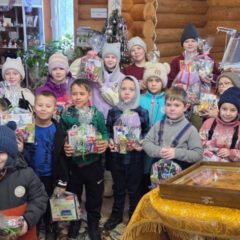 Сладкие подарки и рождественские рассказы: как прошло последнее занятие в «Варфоломее»