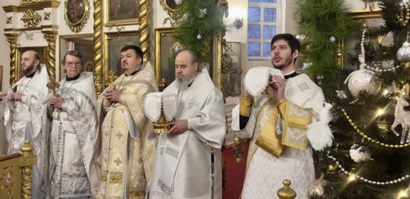 Божественная литургия в праздник Собора Предтечи и Крестителя Спасова Иоанна